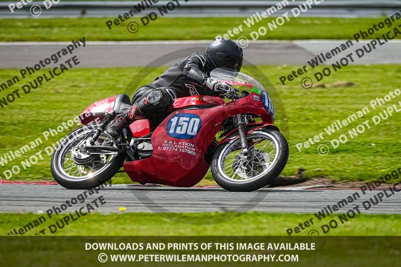 anglesey;brands hatch;cadwell park;croft;donington park;enduro digital images;event digital images;eventdigitalimages;mallory;no limits;oulton park;peter wileman photography;racing digital images;silverstone;snetterton;trackday digital images;trackday photos;vmcc banbury run;welsh 2 day enduro